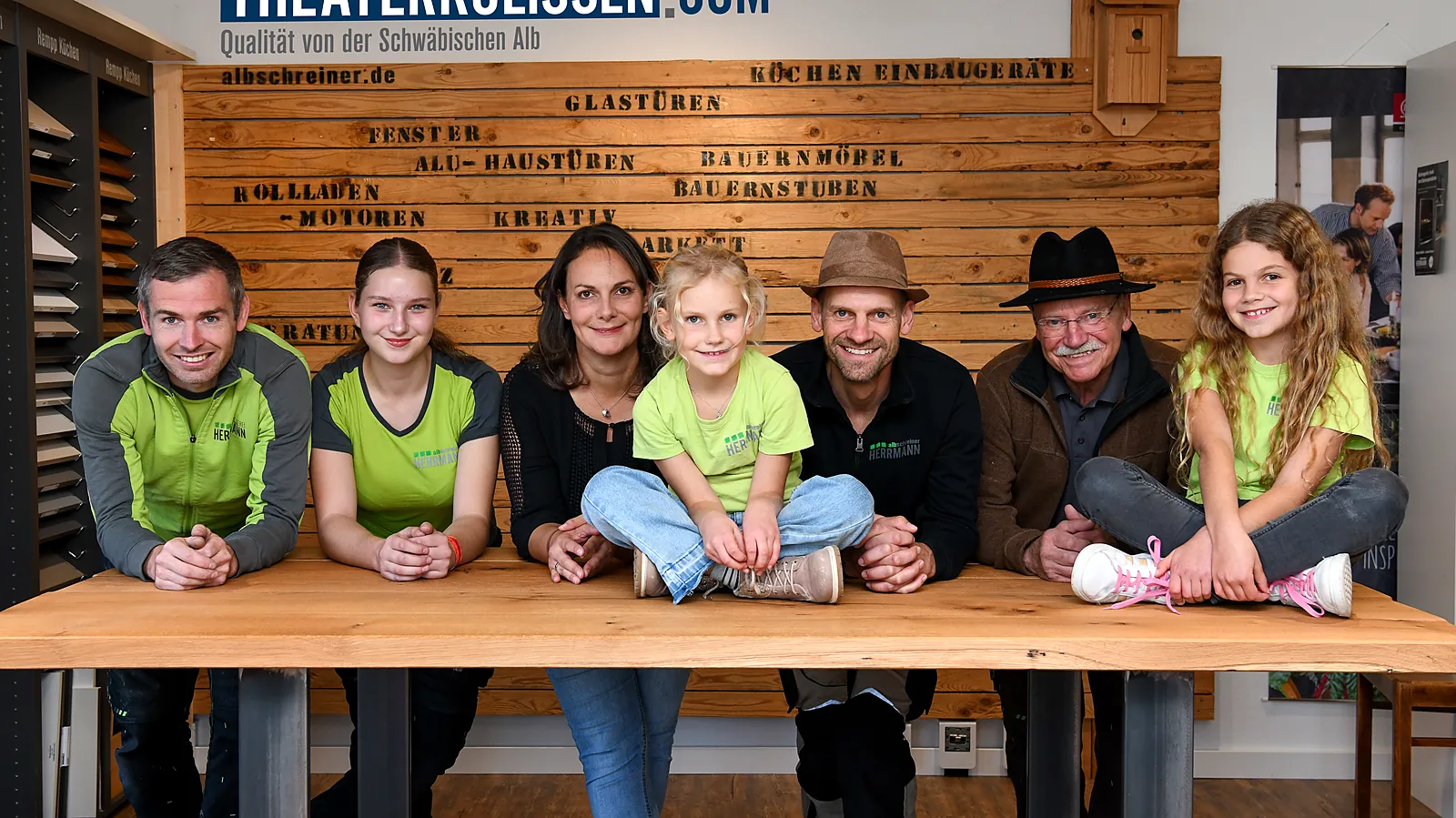 Das Team der Schreinerei albschreiner HERRMANN in der Werkstatt